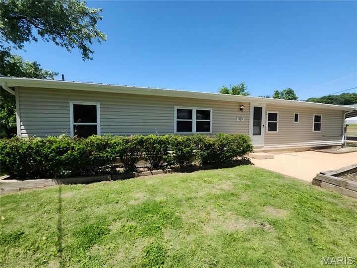 Property Photo: 429 Orr Street MO 63069