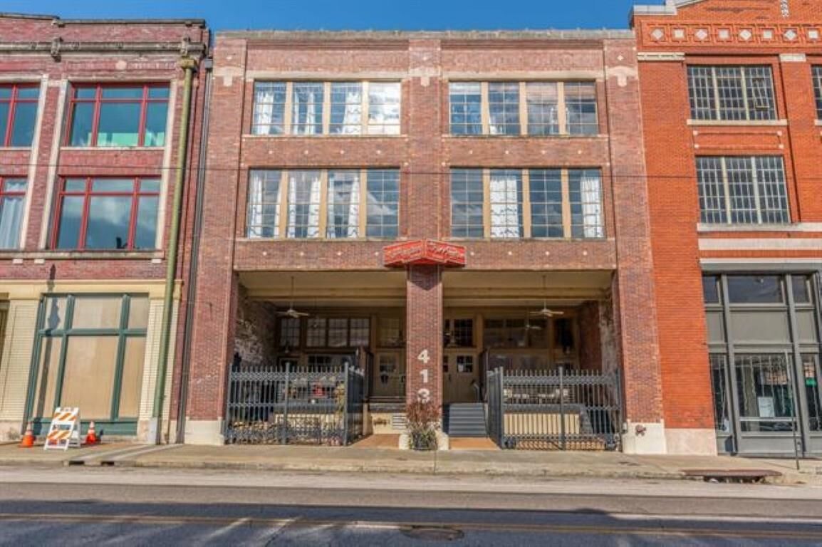 Property Photo: 413 S Main St 205 TN 38103