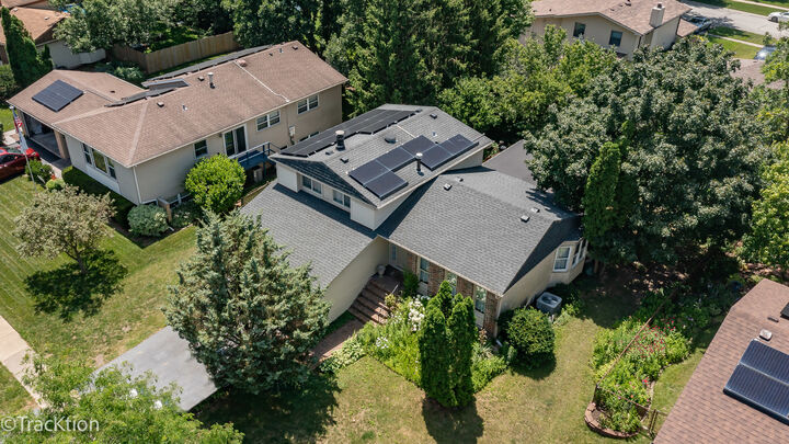 Property Photo:  518 Whitehall Way  IL 60440 