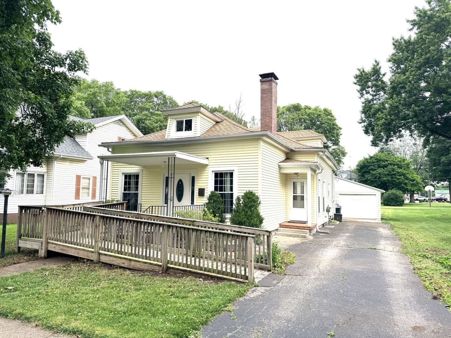 Property Photo:  104 Gilbert Street  IL 60963 