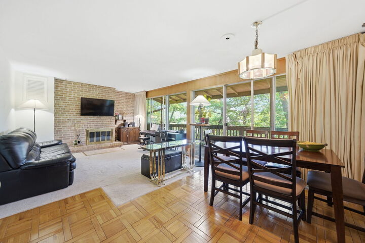 Property Photo:  5517 E Lake Drive 91-E  IL 60532 