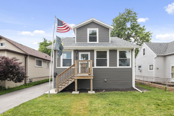 Property Photo:  10904 S Kedzie Avenue  IL 60655 
