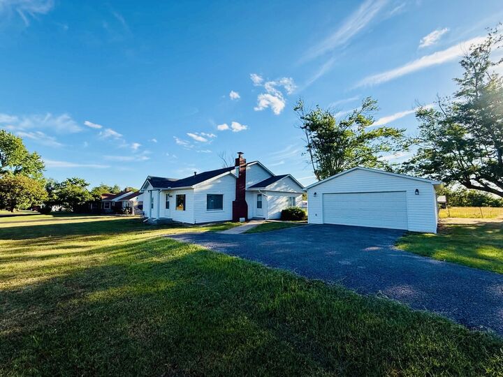 Property Photo:  17695 Route 37 Highway  IL 62951 