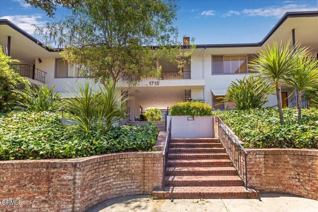 Property Photo: 1715 Fair Oaks Avenue 15 CA 91030