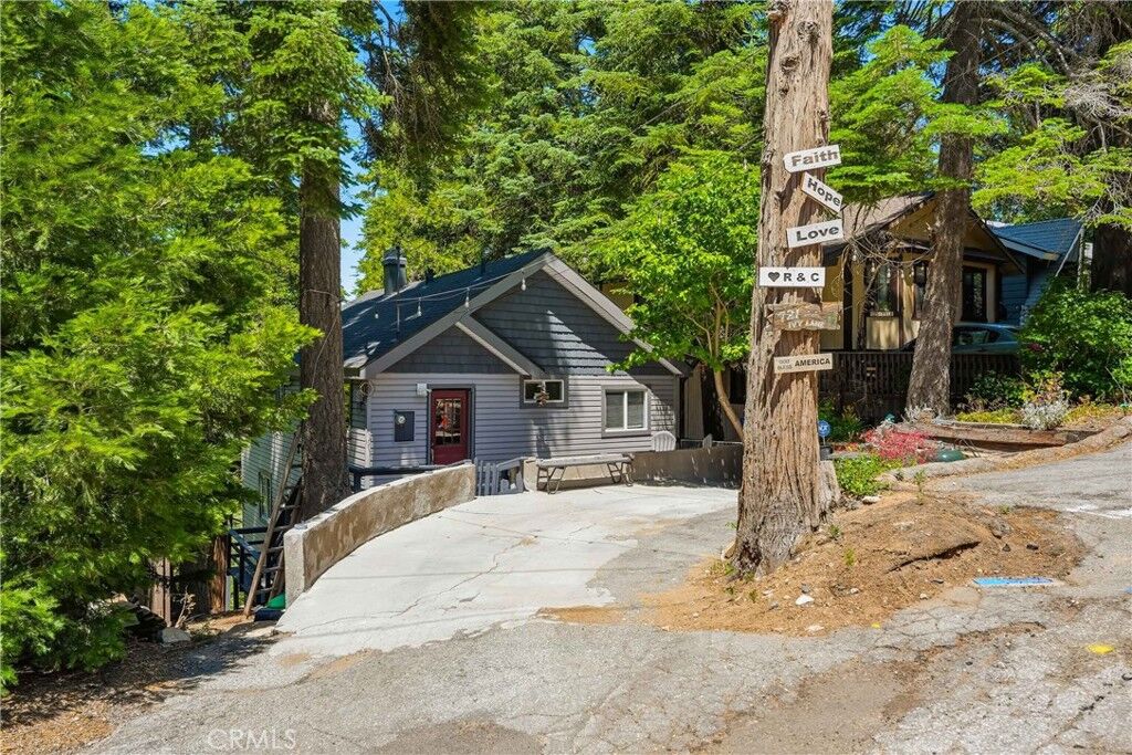Property Photo:  721 Ivy  CA 92352 