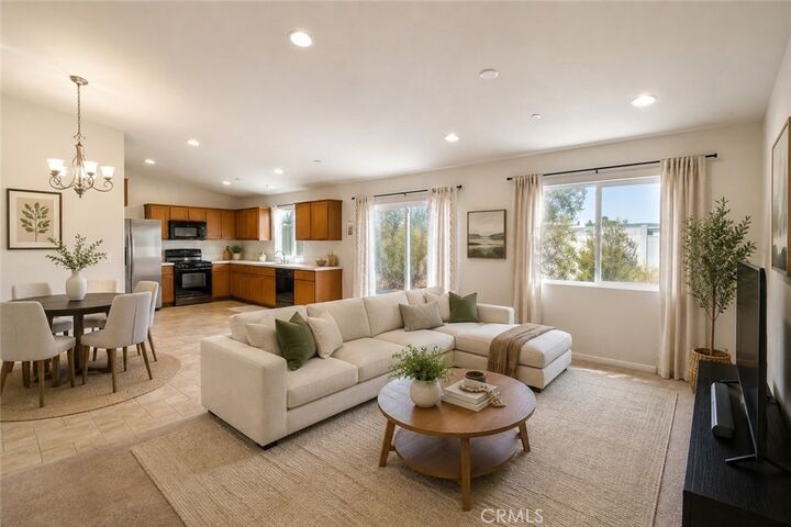 Property Photo: 905 Broadway CA 92311