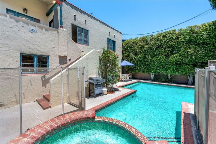 Property Photo:  3517 E 2nd  CA 90803 