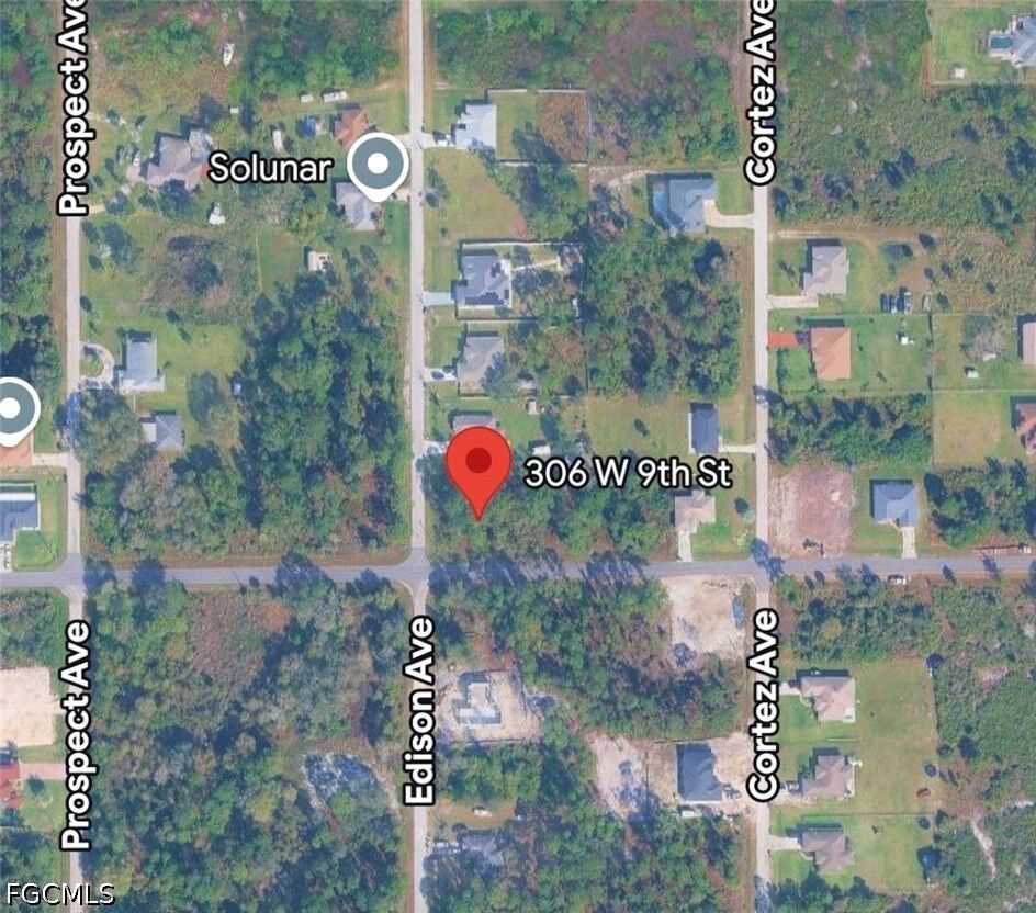 Property Photo:  306 W 9th Street  FL 33972 