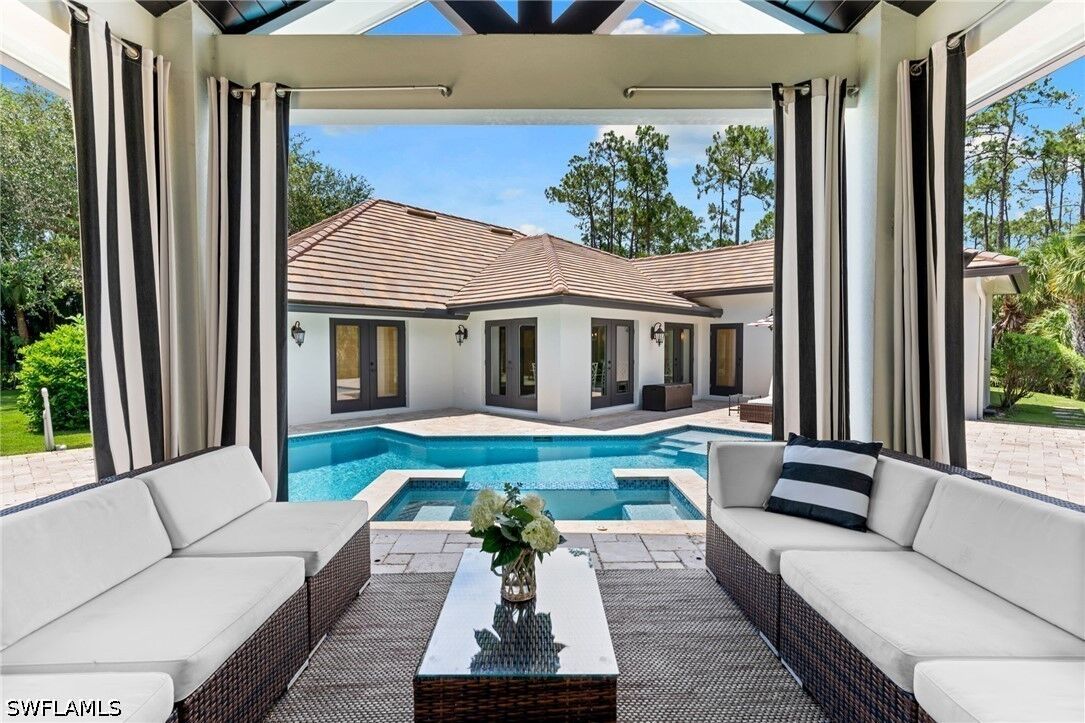 Property Photo: 436 Corbel Drive FL 34110