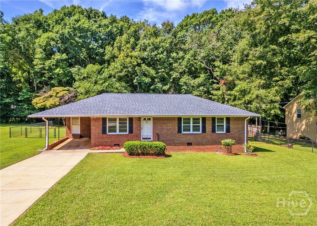 Property Photo: 155 Freeman Circle GA 30601