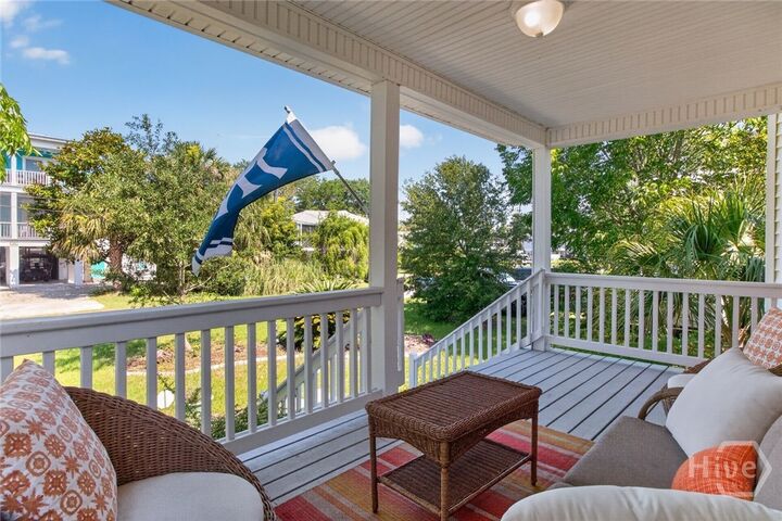 Property Photo:  