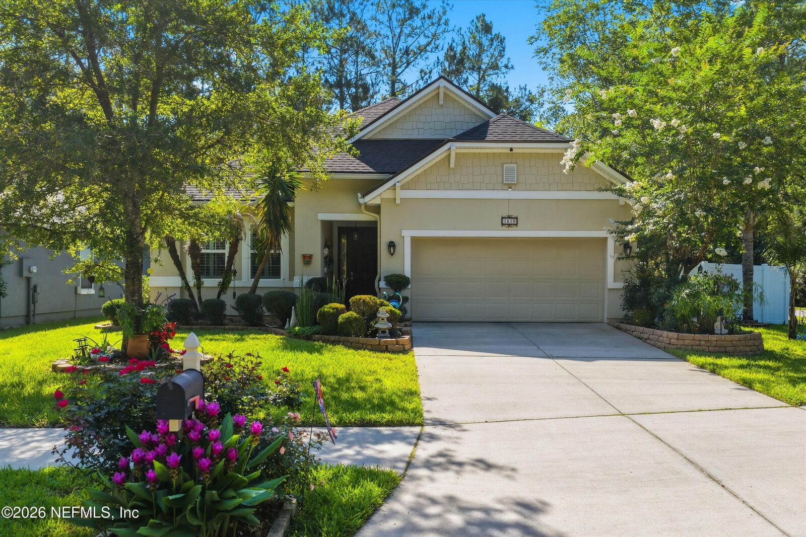 Property Photo: 1510 Creek Point Boulevard FL 32218