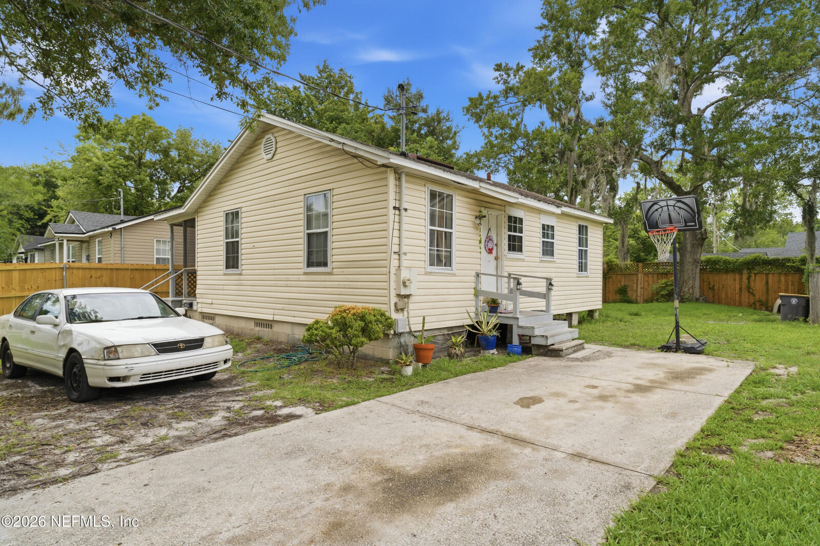 Property Photo:  4815 Louisa Terrace  FL 32205 