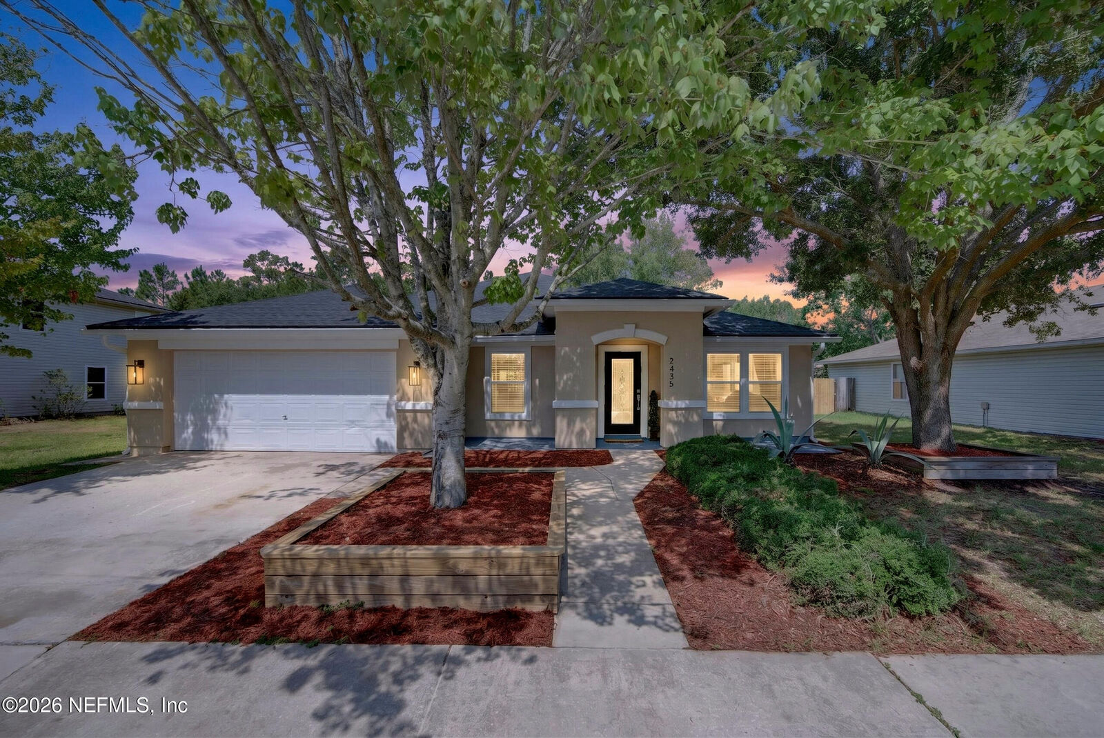 Property Photo: 2438 Tyson Lake Drive FL 32221