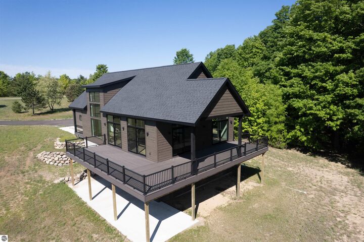 Property Photo: 5921 Paradise Ranch MI 49649