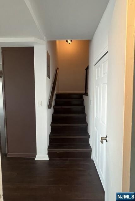 Property Photo:  4 Horizon Road 1207  NJ 07024 