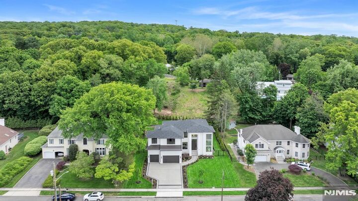 Property Photo:  61 Macarthur Avenue  NJ 07624 