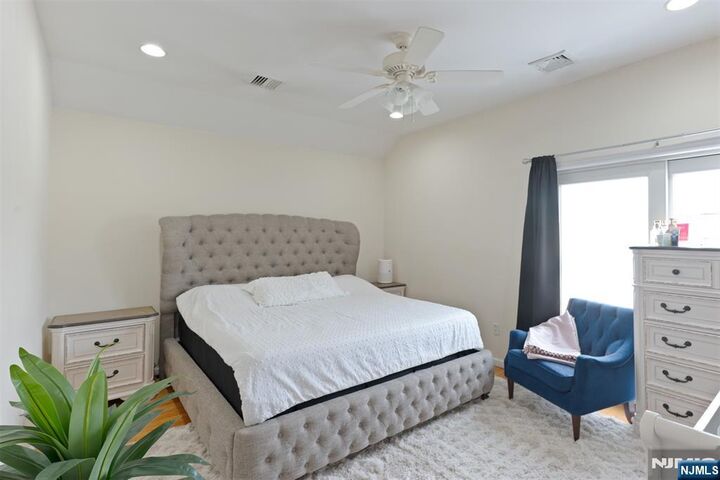 Property Photo:  260 Custer Avenue 2  NJ 07305 