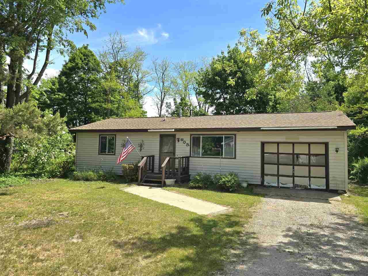 Property Photo:  802 Washington  MI 49740 