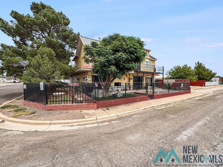Property Photo:  114 W Park Street  NM 88240 