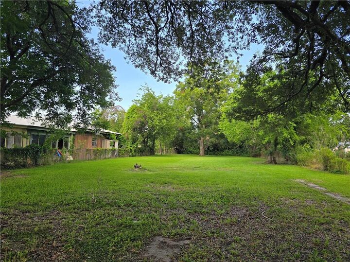 Property Photo: 430 Camphor Street LA 70068