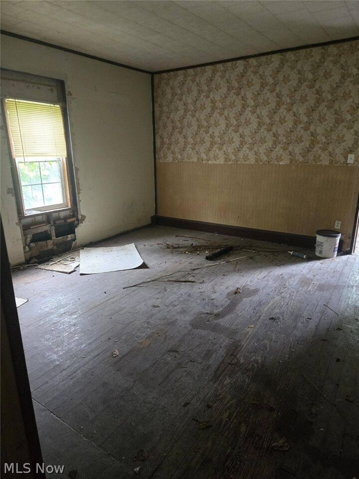 Property Photo: 1209 N 8th Street OH 43935