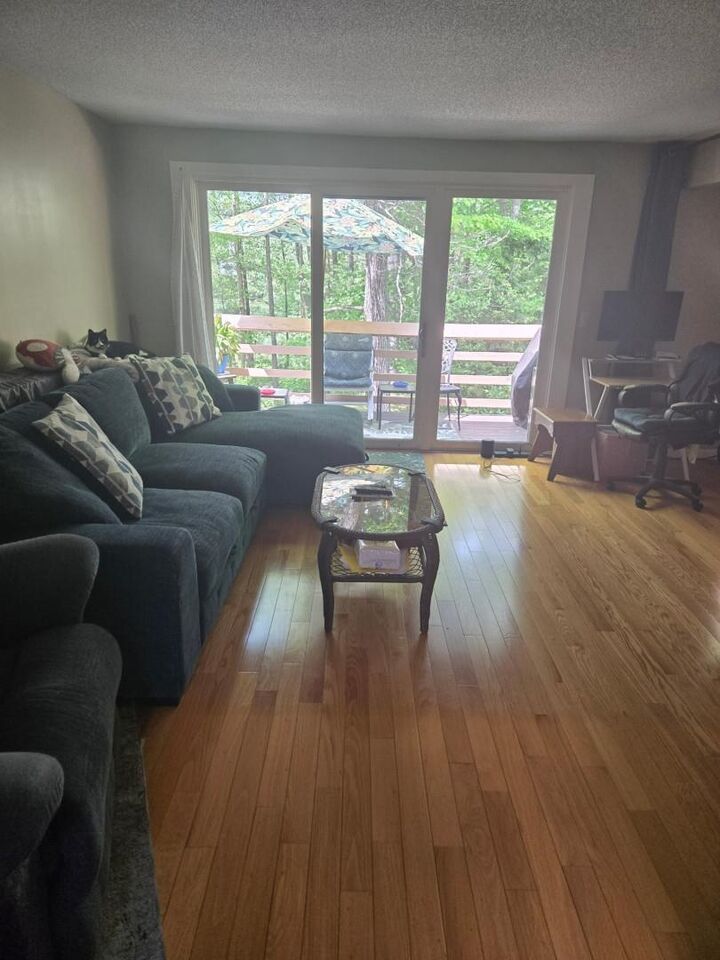 Property Photo:  15 Quarry Circle  NH 03055 