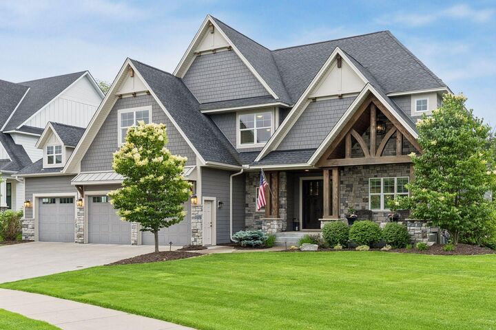 Property Photo: 16415 56th Avenue N MN 55446