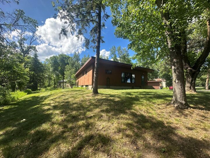 Property Photo:  1402 N McKay Avenue NE  MN 56308 