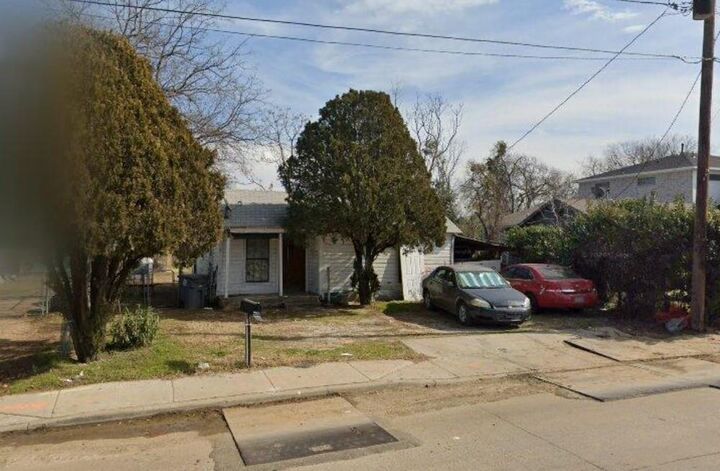 Property Photo:  3346 Sylvan Avenue  TX 75212 
