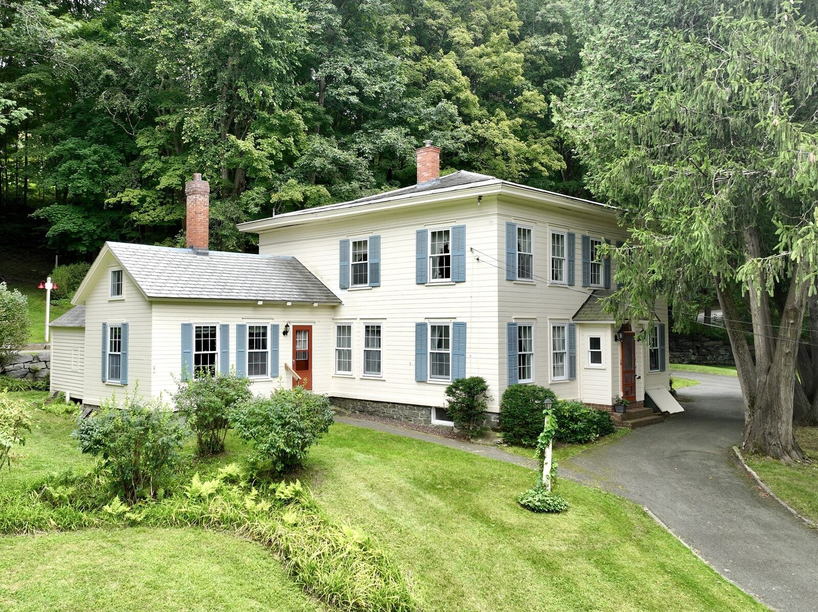 Property Photo:  19 S Maple St  MA 01370 