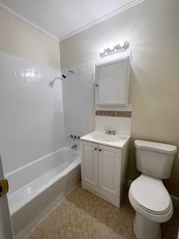 Property Photo: 5 Beaver Park Rd 5 MA 01702