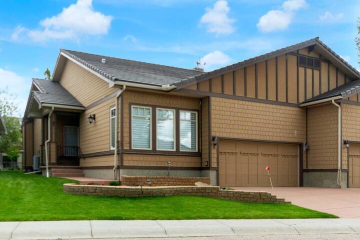 8 Bridle Estates Manor SW — photo 1