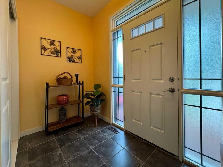 Property Photo: 422 Lynx Terrace N AB T1H 6Z6