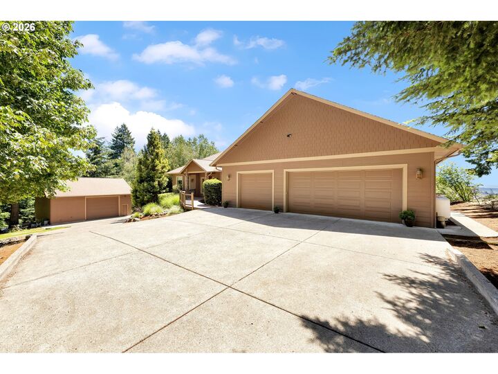 Property Photo: 491 Sapphire Rd WA 98674