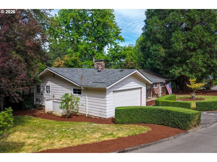 Property Photo: 1795 Kilkenny Rd OR 97034