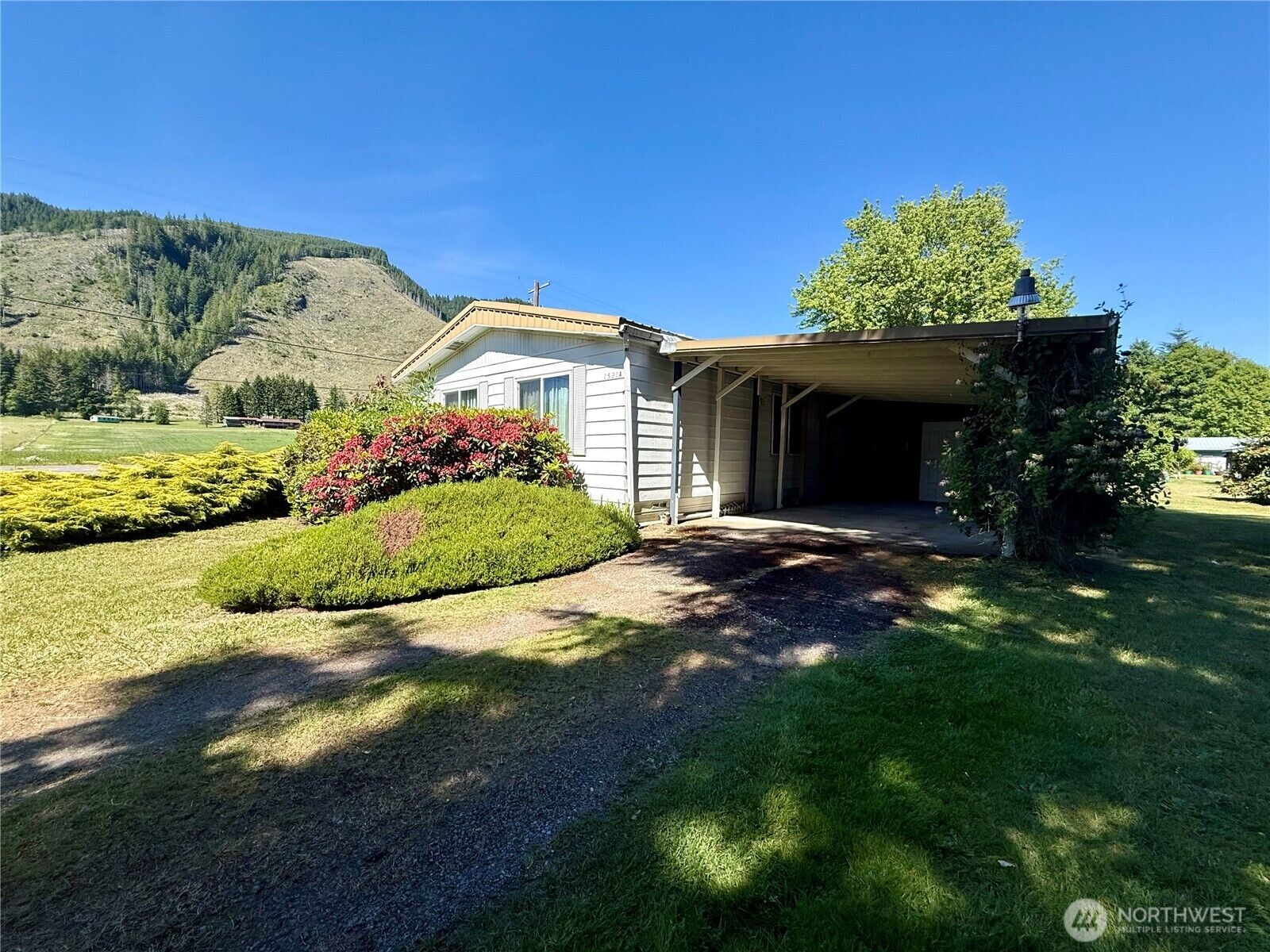 Property Photo: 1521 Main Avenue A WA 98356