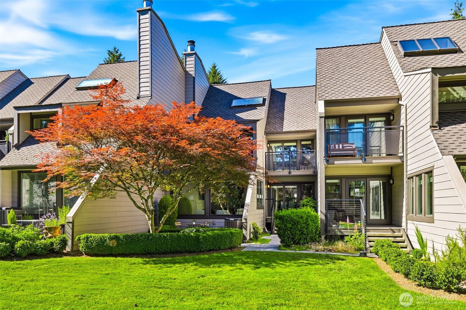 Property Photo: 10327 NE 19th Place WA 98004