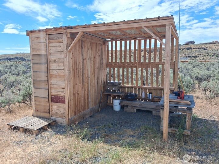 Property Photo: 7144 Elk City Place WA 98823
