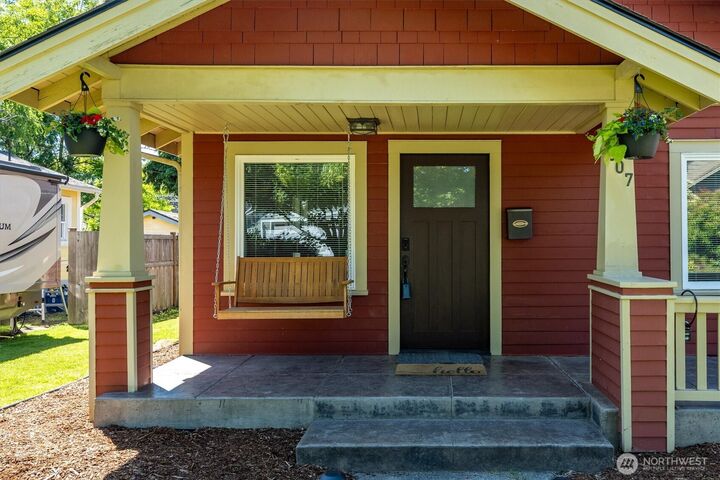 Property Photo: 807 S Pearl Street WA 98531