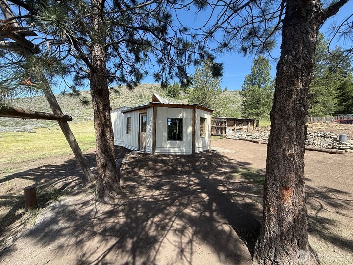 Property Photo:  174  N Lambert Lane  WA 99166 