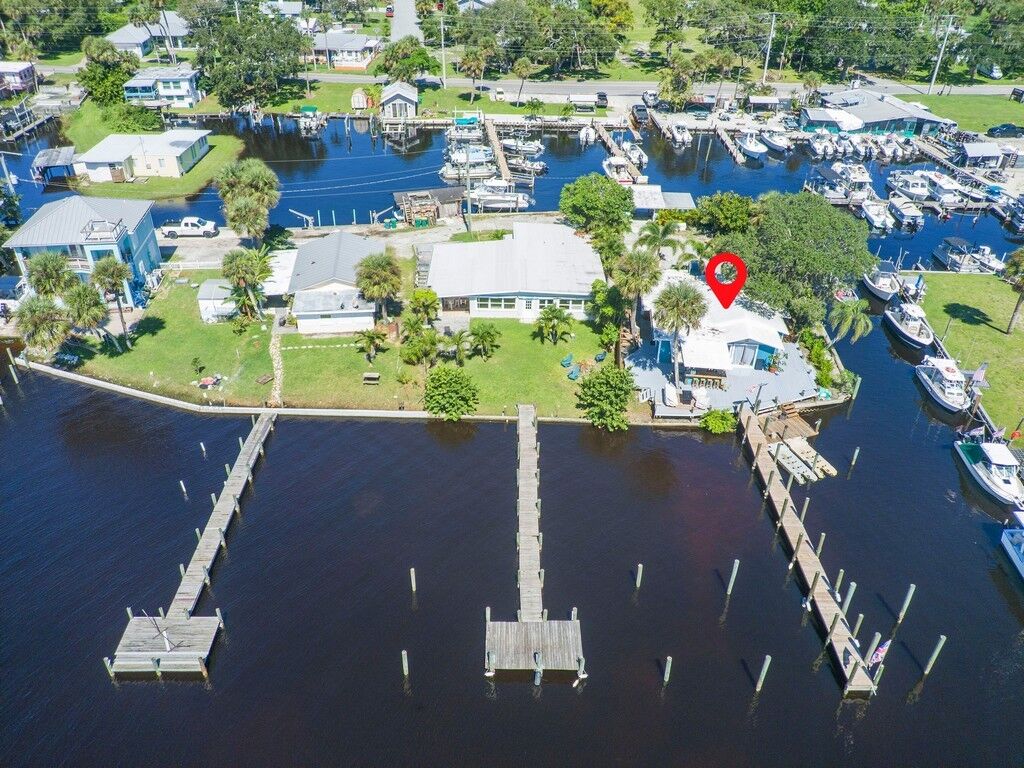 Property Photo: 3965 Canal Drive FL 32976