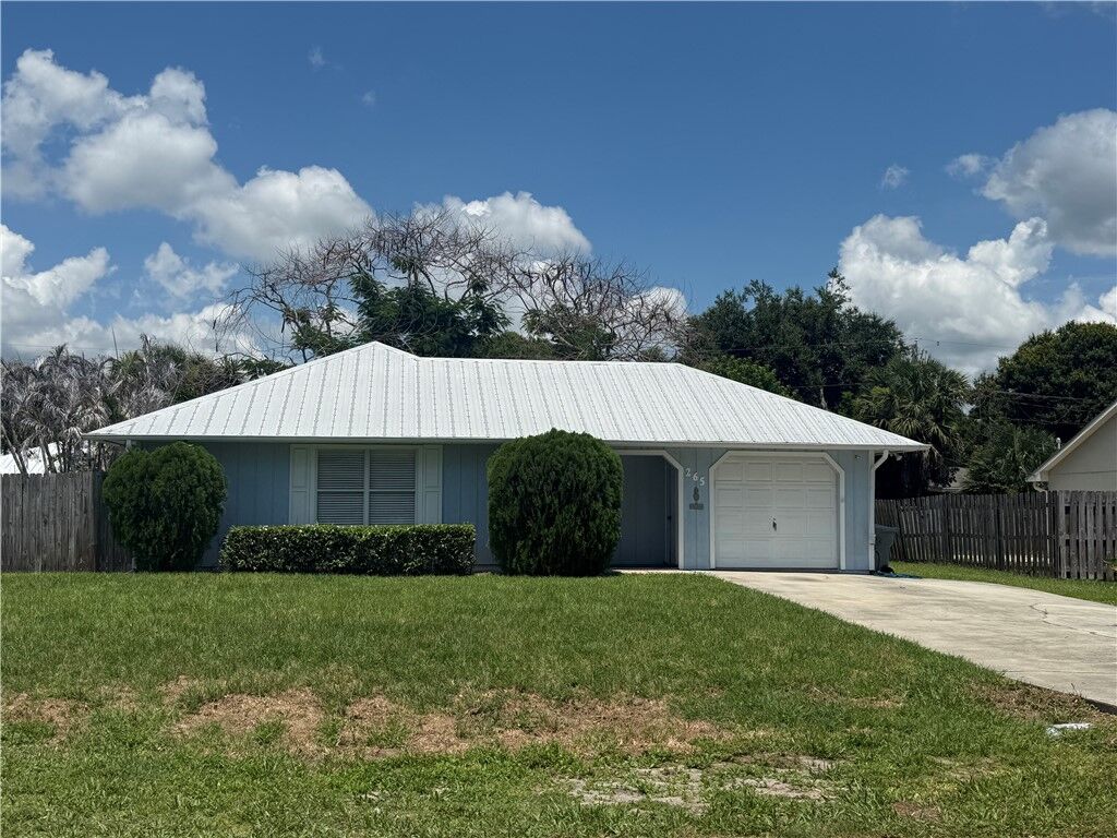Property Photo: 265 13th Avenue FL 32962