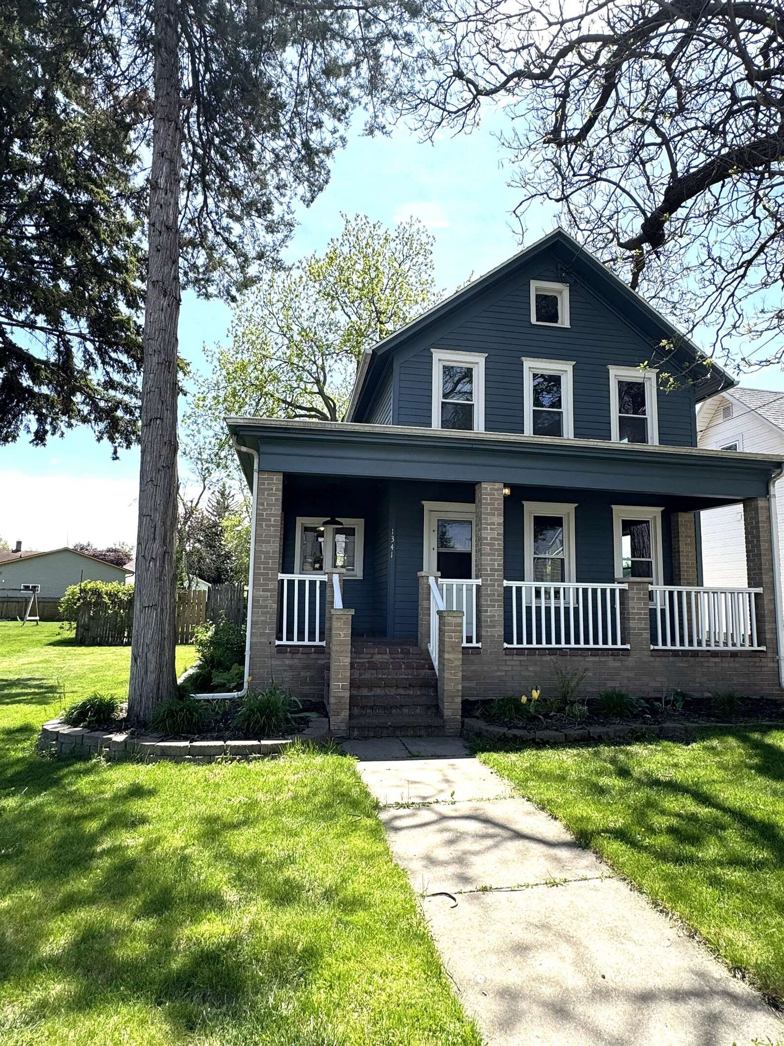 Property Photo: 1341 W 2nd Street WI 54914