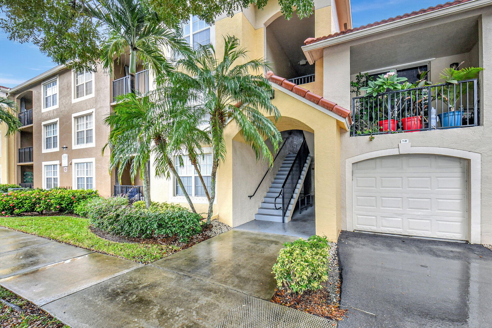 Property Photo:  15065 Michelangelo Boulevard 305  FL 33446 