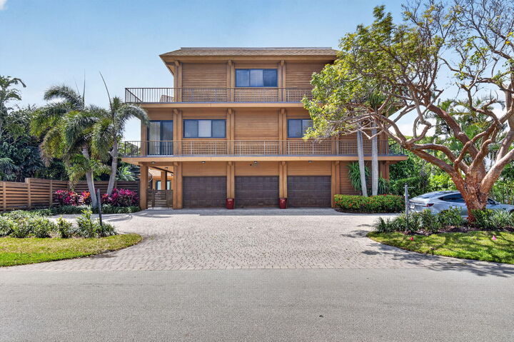 Property Photo:  122 Andrews Avenue B  FL 33483 