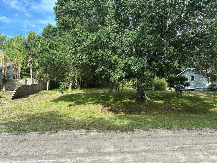 Property Photo:  8922 102nd Avenue  FL 32967 