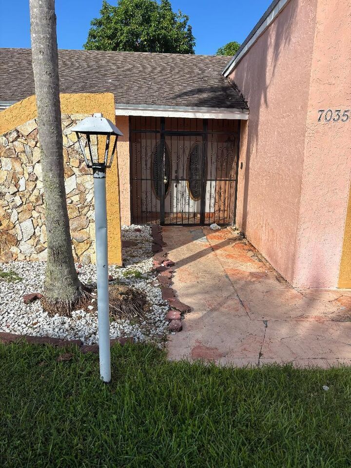 Property Photo:  7035 NW 49th Place  FL 33319 