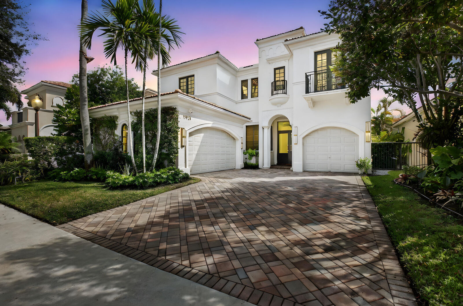 Property Photo: 17921 Villa Club Way FL 33496
