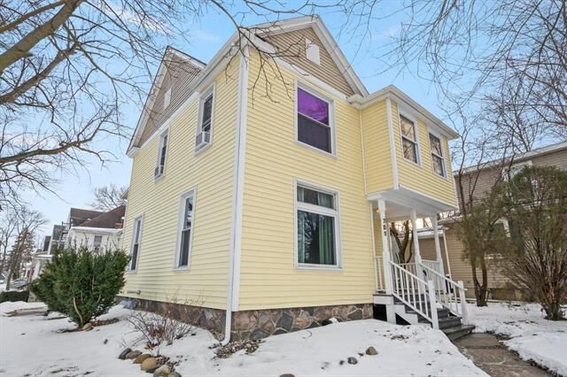 Property Photo:  701 Washtenaw Avenue 2  MI 48197 